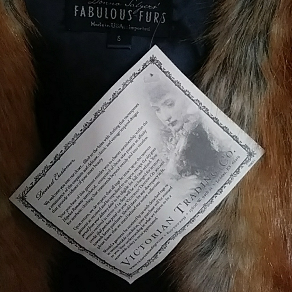 Vests - Picture 3 of 6